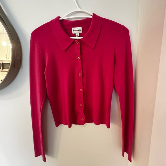 Aritzia dark pink cardigan size Medium - Picture 1 of 1